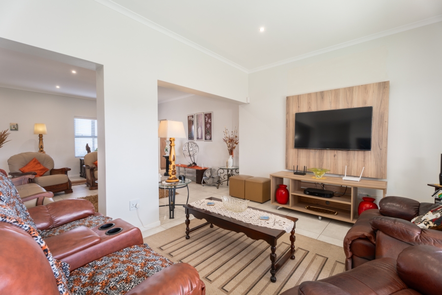 3 Bedroom Property for Sale in Country Club Western Cape